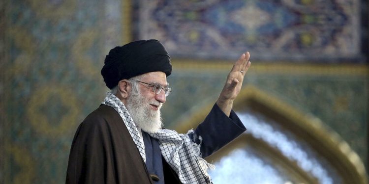 Hamaney: ABD bugünkü tavrını sürdürdükçe müzakere zehirdir