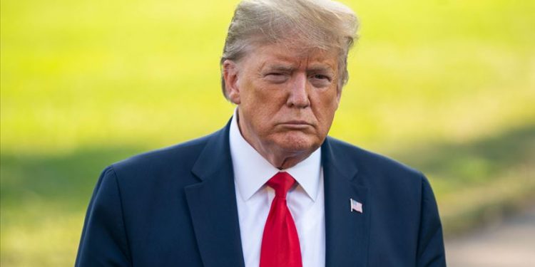 Diğer liderlerin kendisiyle alay etmesine kızan Trump, NATO zirvesinden erken ayrılmaya karar verdi